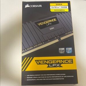 Corsair Vengeance LPX DDR4 32GB Memory - Black and Yellow